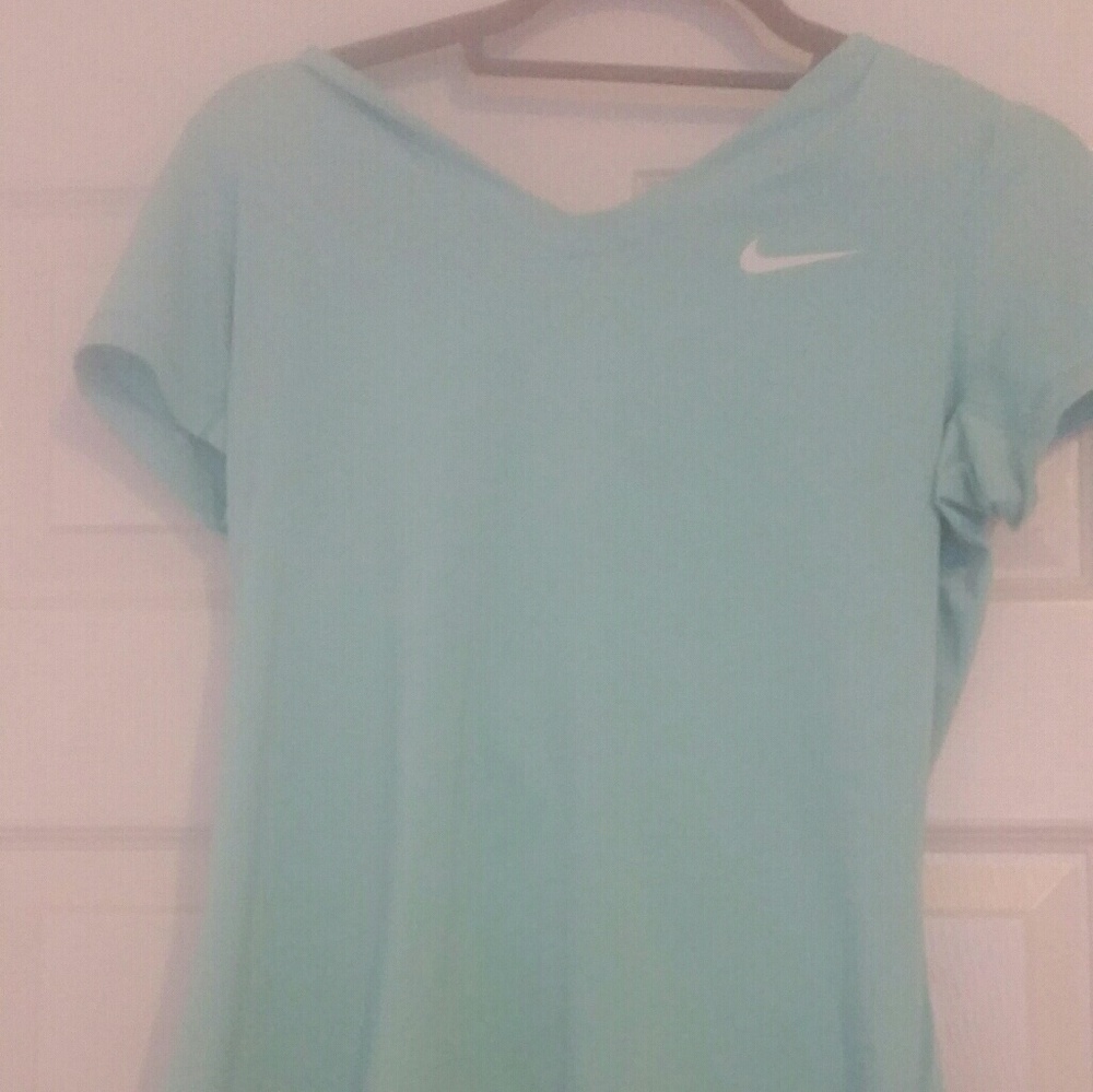 Nike V-Neck Turquoise T-shirt